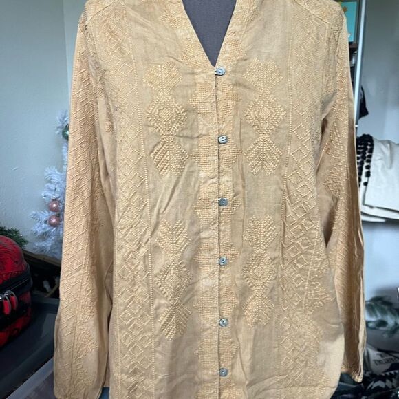 Womens Tan Embroidered soft surrounding top NWT - Picture 2 of 5